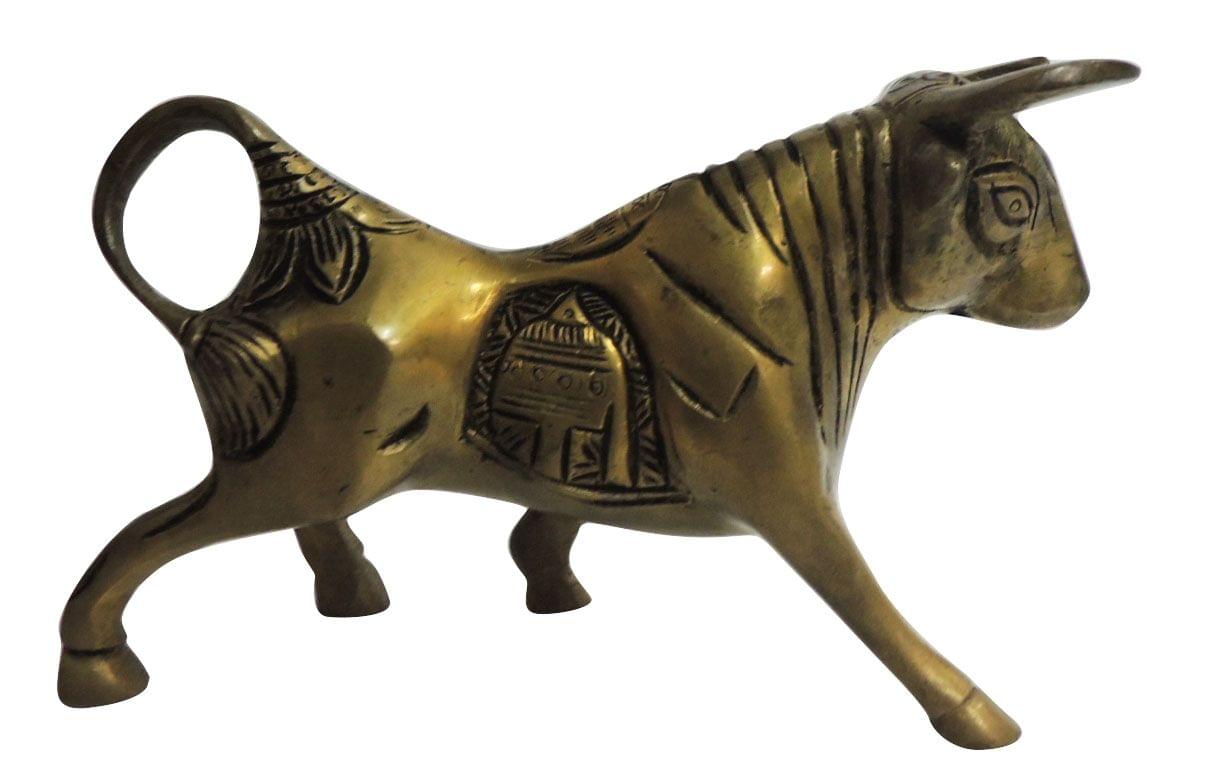 Brass Showpiece Bull Statue
